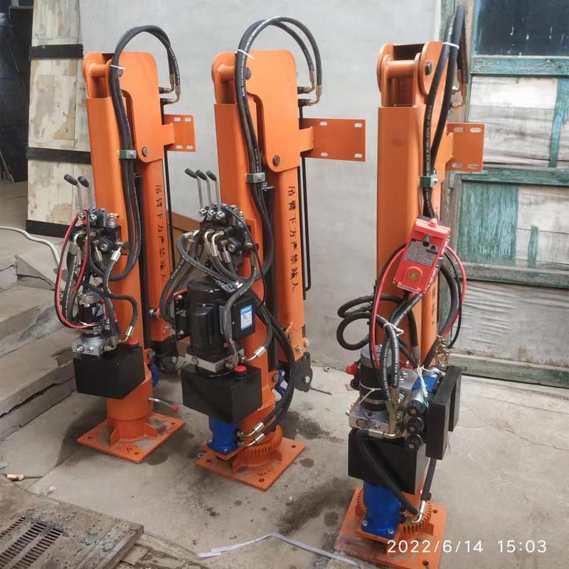 双阳区重汽蓝牌随车吊 3.2吨 国六动力强 液压驱动 农用自卸起重机